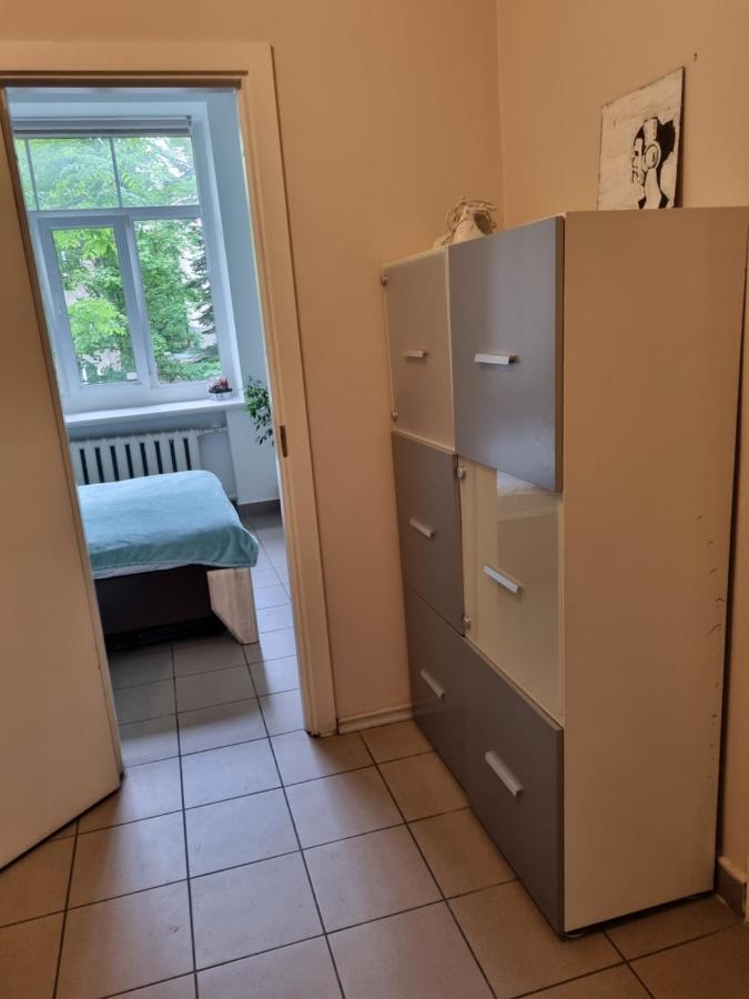 Camellia Studio Apartment & Parking Riga Esterno foto