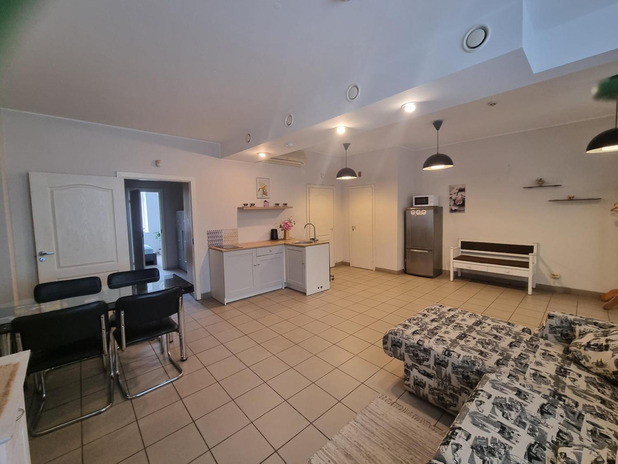 Camellia Studio Apartment & Parking Riga Esterno foto