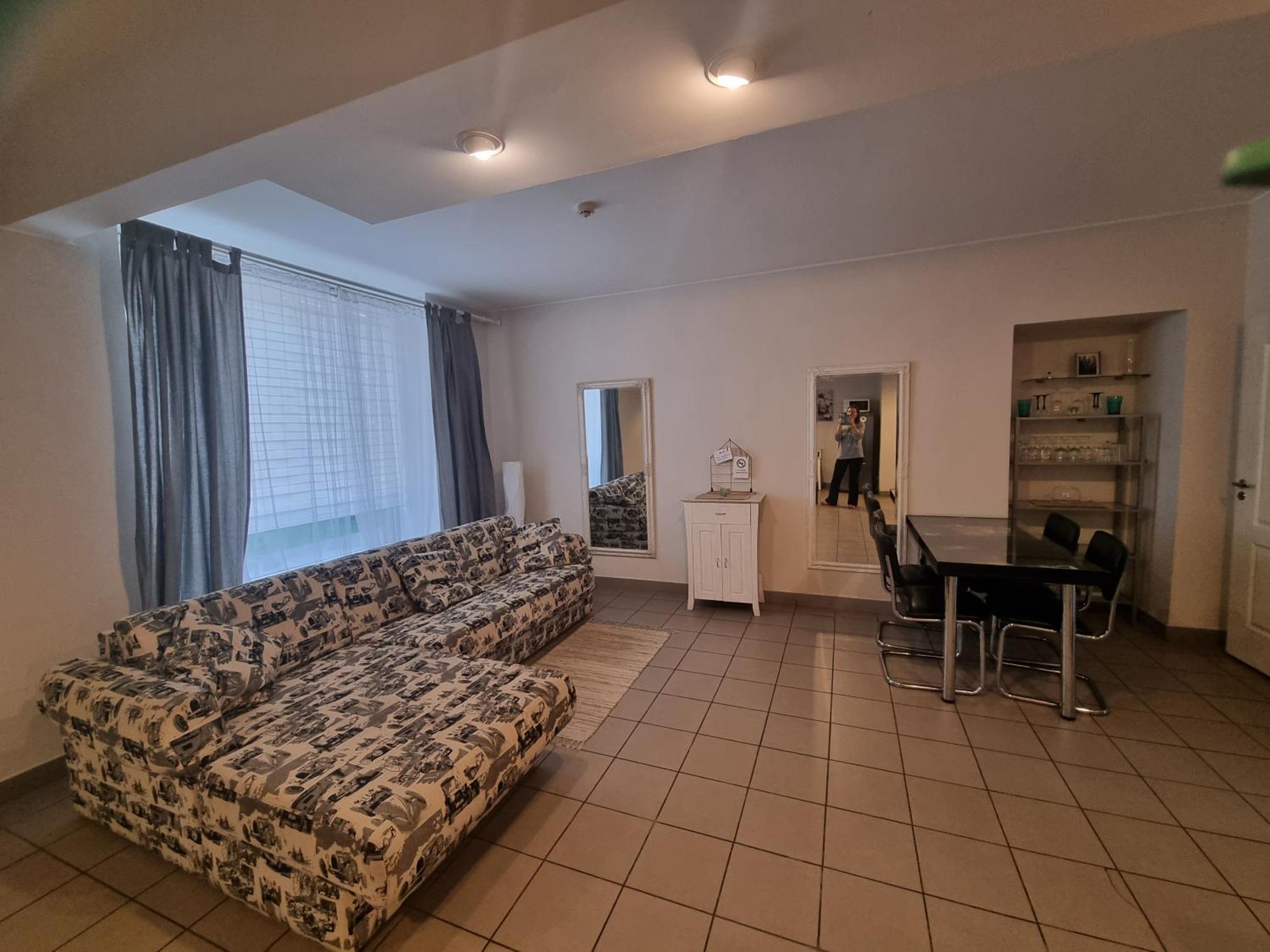 Camellia Studio Apartment & Parking Riga Esterno foto